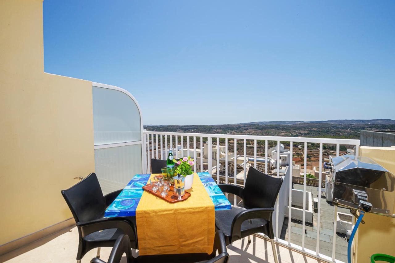 Summer Breeze Apartment With Panoramic Terrace - By Getawaysmalta Mellieħa Екстериор снимка