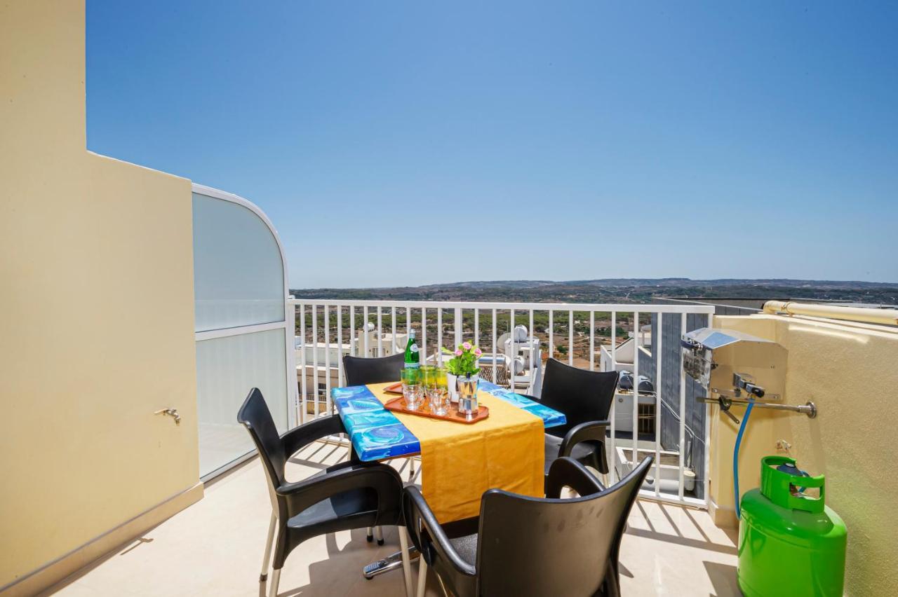 Summer Breeze Apartment With Panoramic Terrace - By Getawaysmalta Mellieħa Екстериор снимка