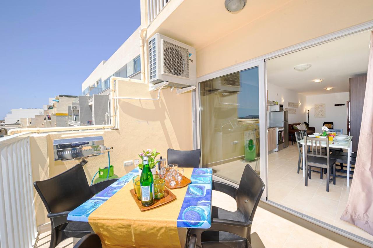 Summer Breeze Apartment With Panoramic Terrace - By Getawaysmalta Mellieħa Екстериор снимка