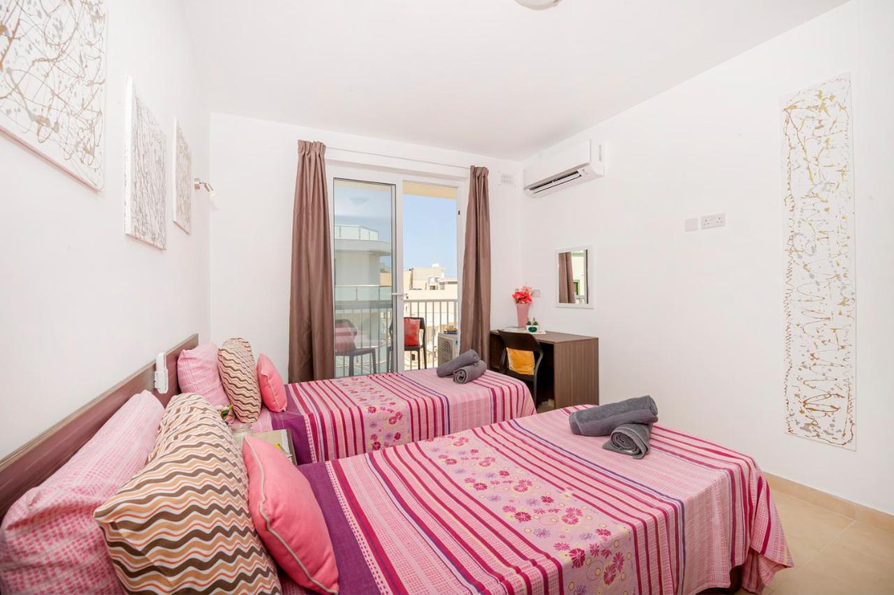 Summer Breeze Apartment With Panoramic Terrace - By Getawaysmalta Mellieħa Екстериор снимка