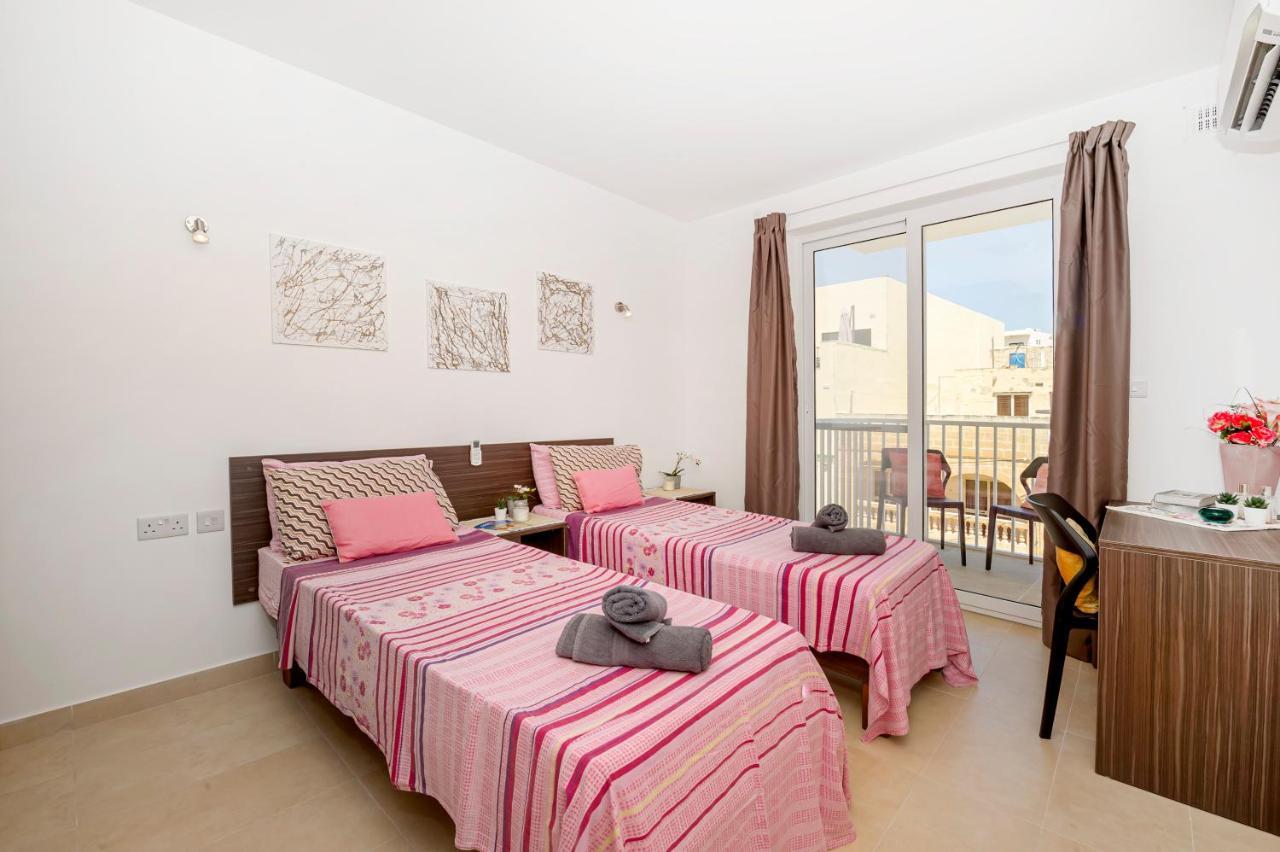 Summer Breeze Apartment With Panoramic Terrace - By Getawaysmalta Mellieħa Екстериор снимка