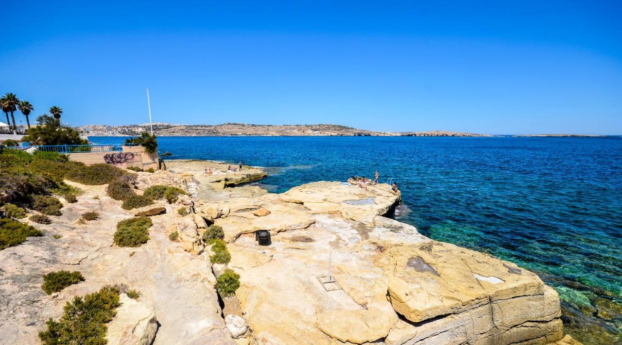 Summer Breeze Apartment With Panoramic Terrace - By Getawaysmalta Mellieħa Екстериор снимка